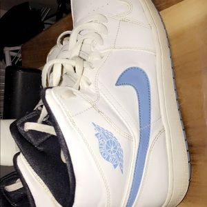 Jordan 1 UNC blue